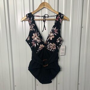 Time and Tru Cheeky High Leg One Piece Swimsuit Women Large NWT Travel Beach